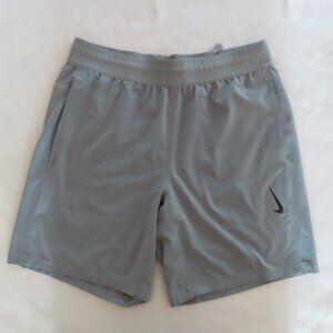 NIKE Yoga Dri Fit Shorts Size Medium Stretch Gray Inside Waist Tie